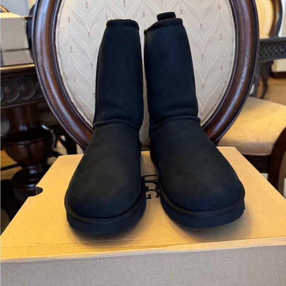 UGG Classic Black Boots - Picture 3 of 9
